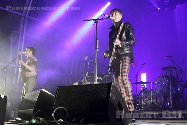 FRANZ FERDINAND - 2009-07-30 - PAREDES DE COURA (Portugal) - Praia do Tabuao - 